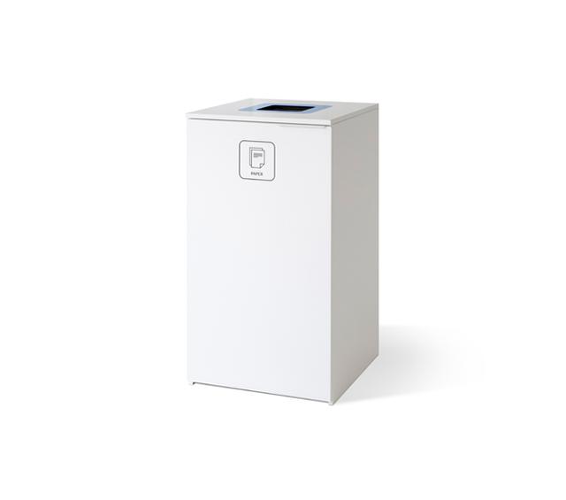 Enkel, men lite större sorteringsmöbeln i vit färg.